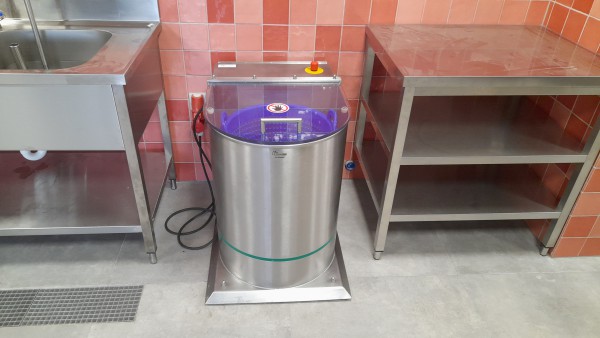 Lage groentecentrifuge voor het drogen van gewassen groenten